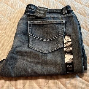Brand new blue jeans, size 40/32.